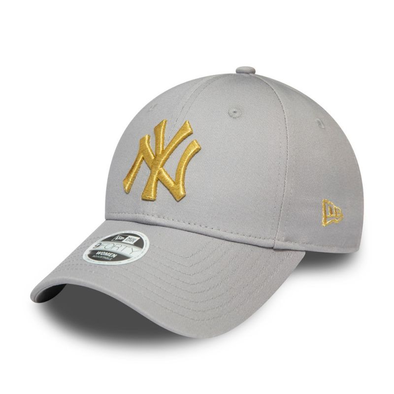 Order Online Sports Shoes Lifestyle Apparel Home Delivery Across Kuwait The Athletes Foot Taf Wmns Metallic Logo Ny Yankees Cap